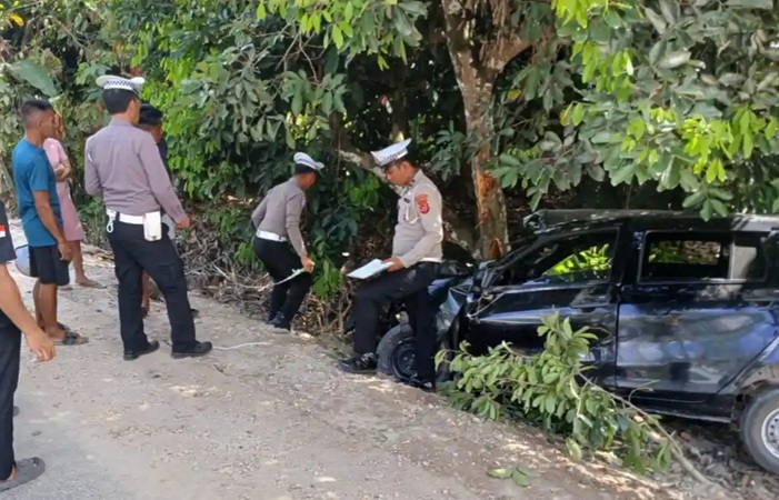Kecelakaan Maut di Konawe Selatan: Dua Pemotor Tewas Usai Bertabrakan dengan Minibus