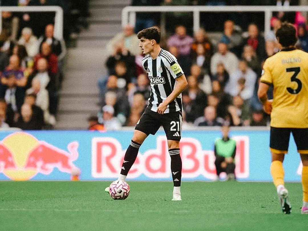 Newcastle Kehilangan Livramento, Trippier Siap Jadi Solusi Hadapi Union SG
