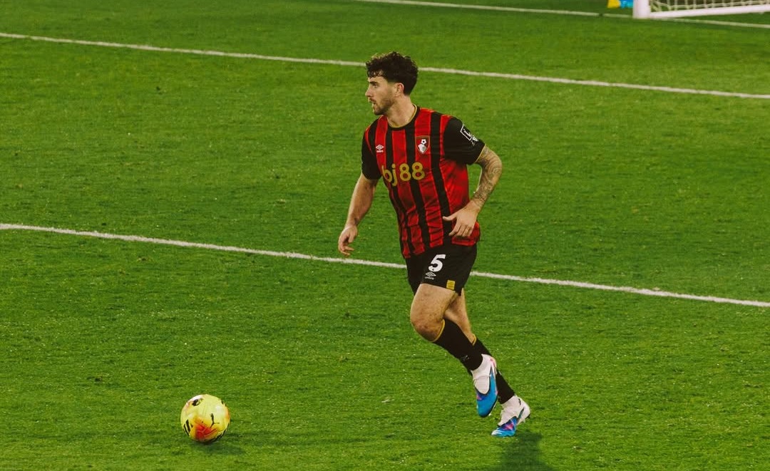 Roma Gigit Jari? Marcos Senesi Diburu Chelsea hingga Atletico Madrid