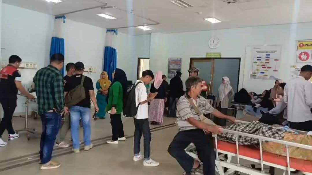 Ayam Bumbu Kuning Berbau Tak Sedap, Belasan Siswa SMKN 1 Konawe Keracunan Makanan MBG