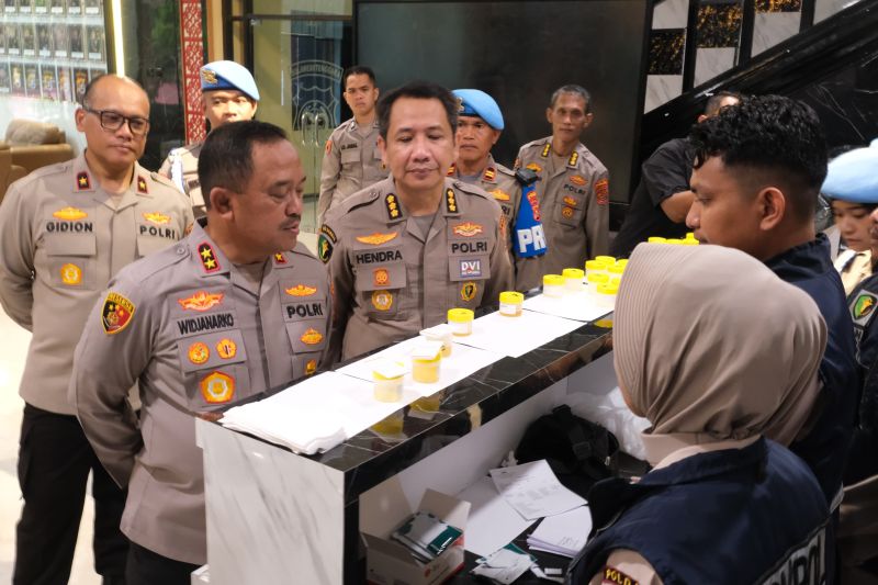 Polda Sultra Gelar Tes Urine Mendadak, Ini Hasilnya