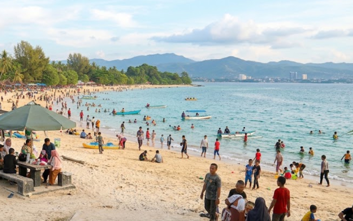Kunci Sukses Pantai Nambo Sumbang PAD Rp1,2 Miliar: Revitalisasi hingga Berantas Pungli