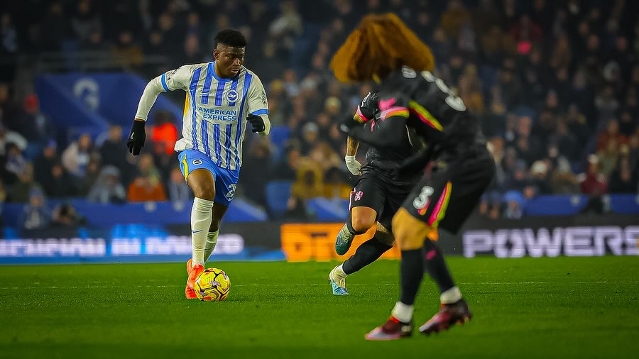 Manchester United Incar Carlos Baleba, Mbeumo Mulai Bujuk