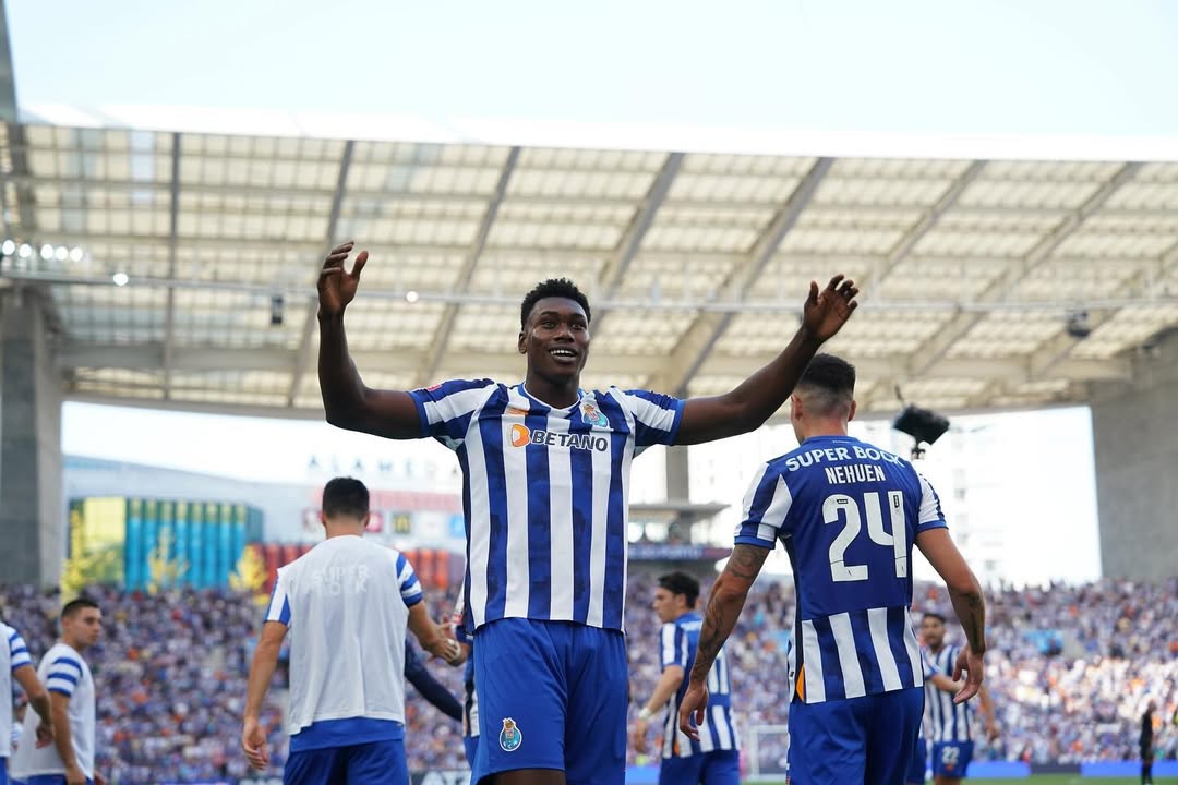 Muda dan Berbahaya! Tottenham Incar Samu Aghehowa yang Jadi Rebutan Eropa