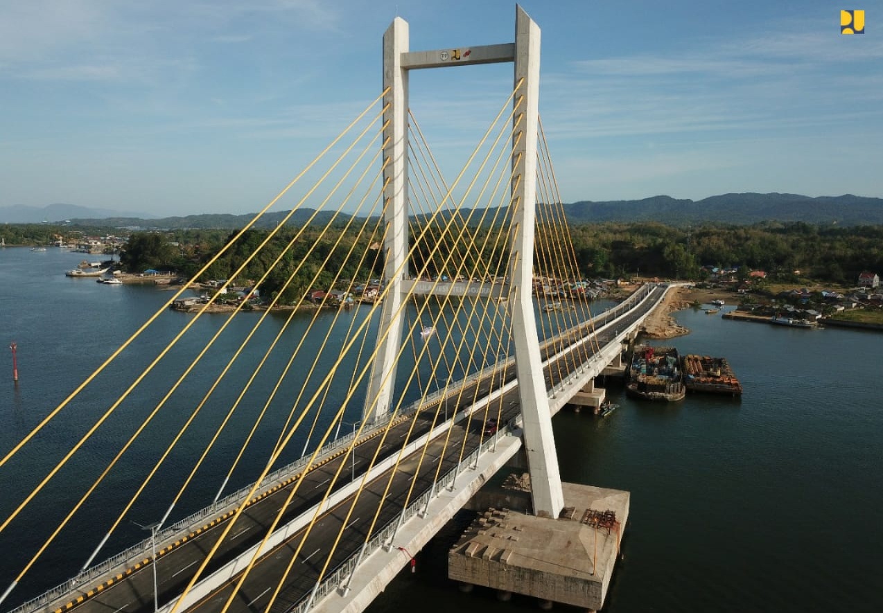 Pengumuman! Warga Sultra Dilarang Aktivitas dan Perdagangan di Jembatan Teluk Kendari