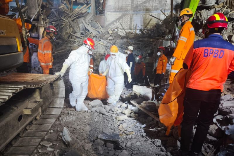 8 dari 37 Korban Tewas Ponpes Al Khoziny Berhasil Diidentifikasi Tim DVI Polda Jatim, Ini Daftarnya