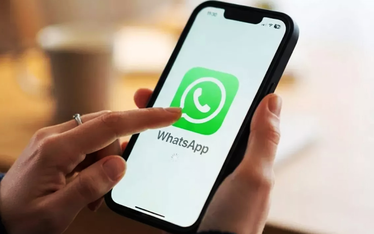 Bebas Ribet! WhatsApp Bakal Hadirkan Tab Khusus Kontak dan Indikator Online