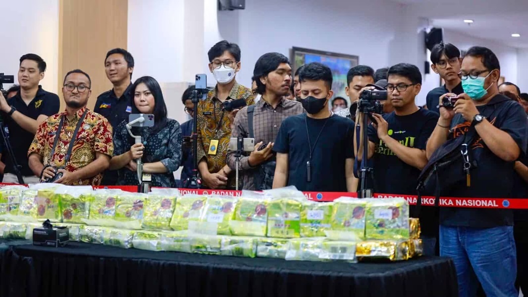 BNN Bongkar Jaringan Narkoba di Sultra, 2 Kg Sabu dalam Koper Diamankan di Bandara Haluoleo