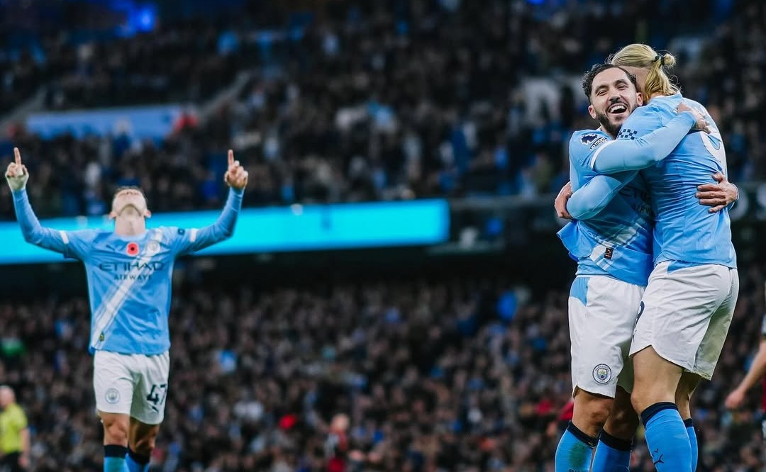 Minim Menit Bermain, Manchester City Pertimbangkan Tarik Pulang Echeverri