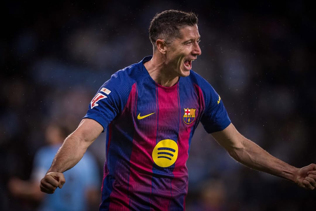 Lewandowski Masih Galau Tentukan Masa Depannya di Barcelona