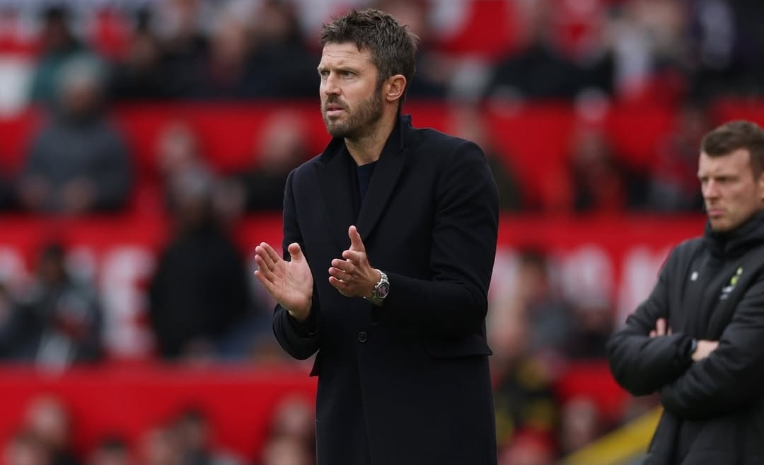 Martinez Bicara Blak-blakan Soal Perbedaan Michael Carrick dan Ruben Amorim