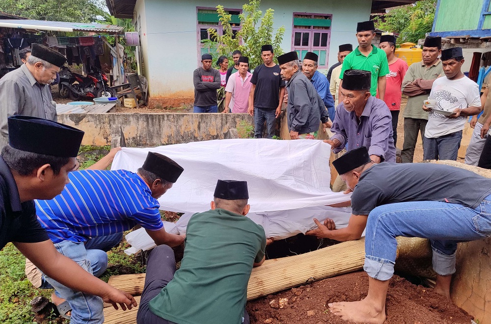 Tragis! Bocah 8 Tahun di Baubau Tewas Keracunan Usai Makan Ikan, Orangtuanya Dilarikan ke RS