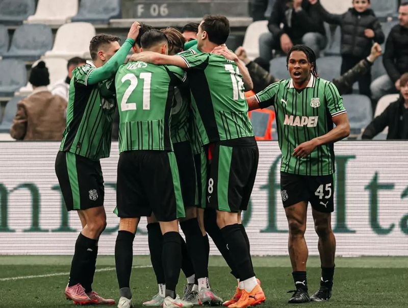 Prediksi Sassuolo vs Como: Duel Hidup Mati Menuju Panggung Liga Champions!