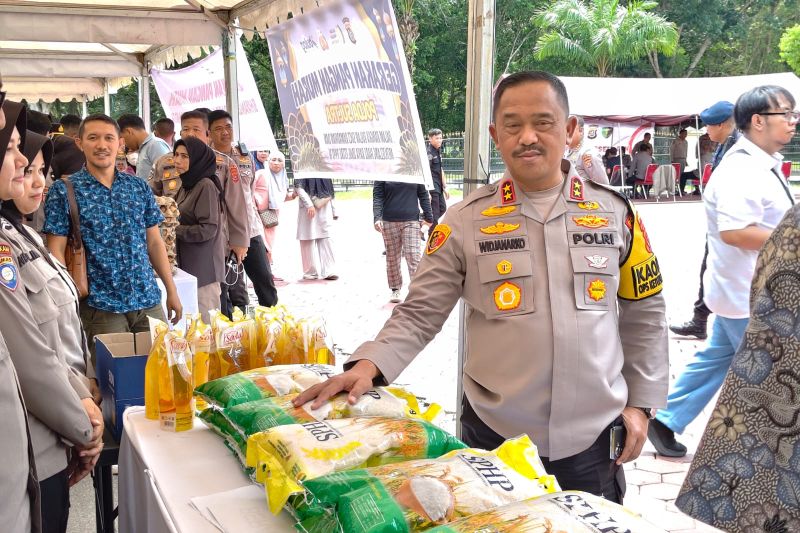Polda Sultra Gelar Gerakan Pangan Murah, 1.500 Karung Beras SPHP Dijual Rp50 Ribu
