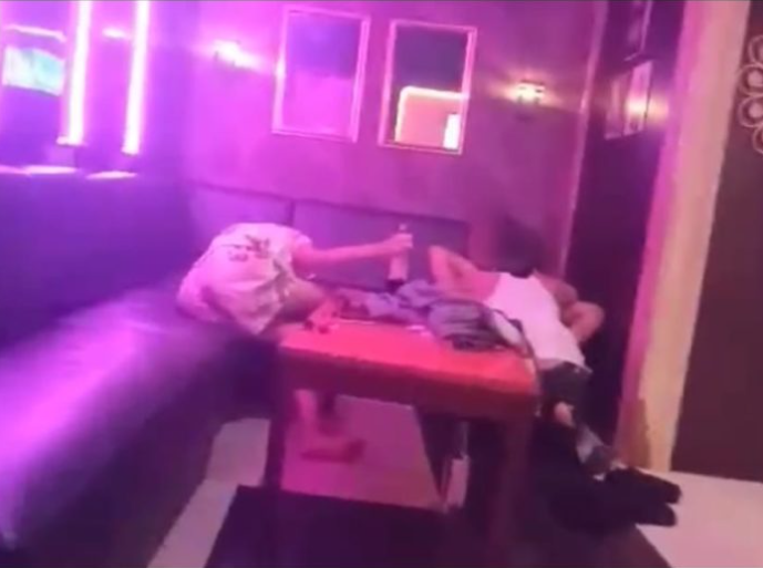 Viral Video Mesum Diduga di Tempat Karaoke Wakatobi