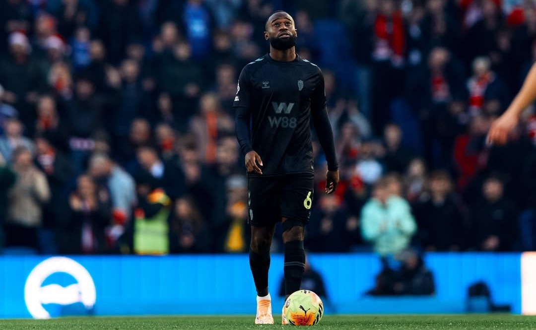 Liverpool Dekati Bek Serbabisa Lutsharel Geertruida