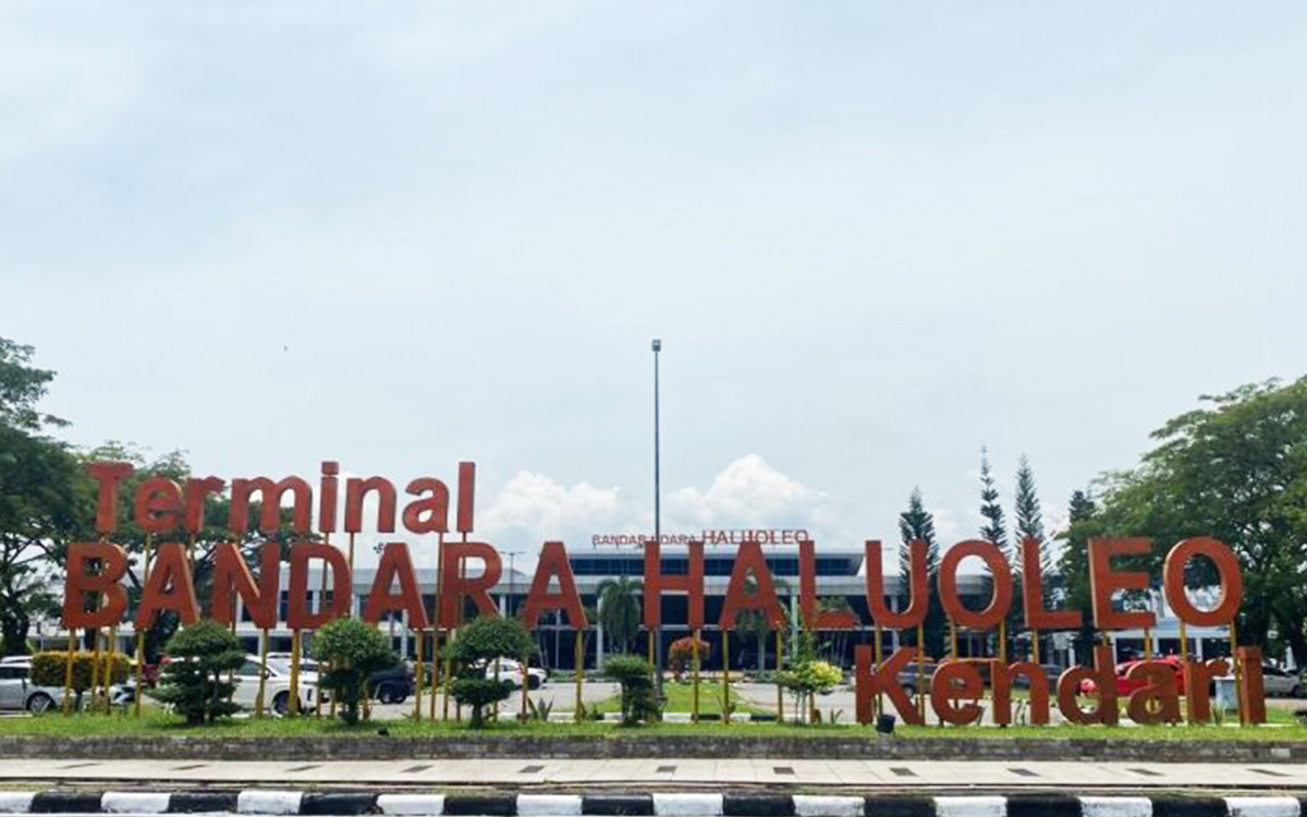 Erupsi Gunung Anak Krakatau Paksa 4 Penerbangan Kendari–Jakarta Batal, 635 Penumpang Terdampak!