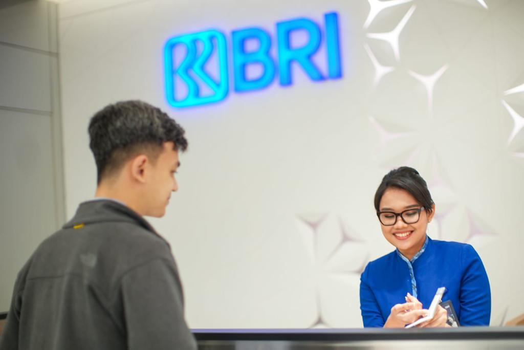 Butuh Dana untuk Biaya Kuliah Anak? Ini Solusi Pinjaman Non-KUR BRI 2025 yang Aman, Mudah, dan Ringan