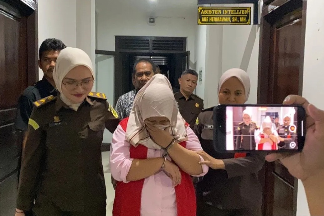Jadi Tersangka Baru Korupsi Tambang Nikel, Kejati Sultra Jebloskan Wanita Inisial PD ke Tahanan