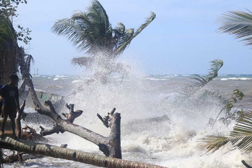Cuaca Sulawesi Tenggara Hari Ini Jumat 4 Juli 2025: Hujan Merata, Wasapada Gelombang Tinggi
