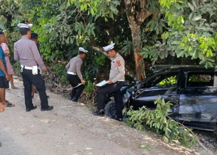 Kecelakaan Maut di Konawe Selatan: Dua Pemotor Tewas Usai Bertabrakan dengan Minibus