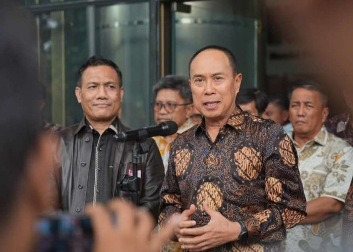 Gubernur Sultra Datangi KPK, Ada Apa? 