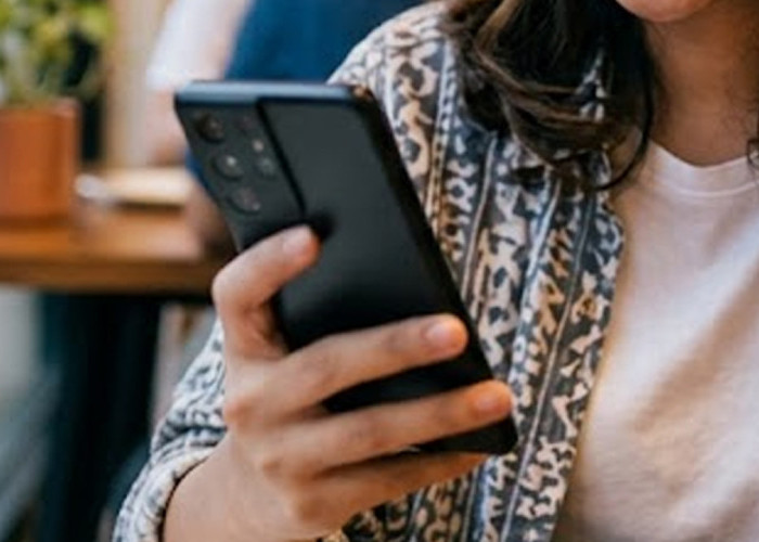 Sering Bikin Bocor! Hindari 5 Kebiasaan Ini Saat Memakai dan Mengisi Daya HP Android