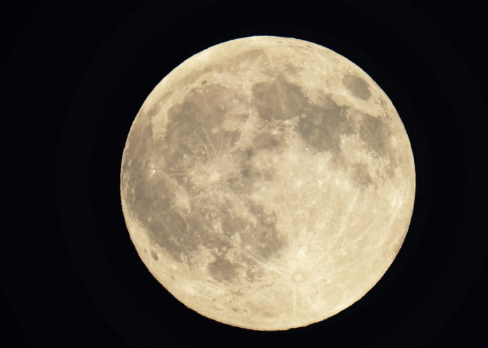 Langit Berpesta! Terakhir 2025 Supermoon Cold Moon Siap Terangi Malam Ini