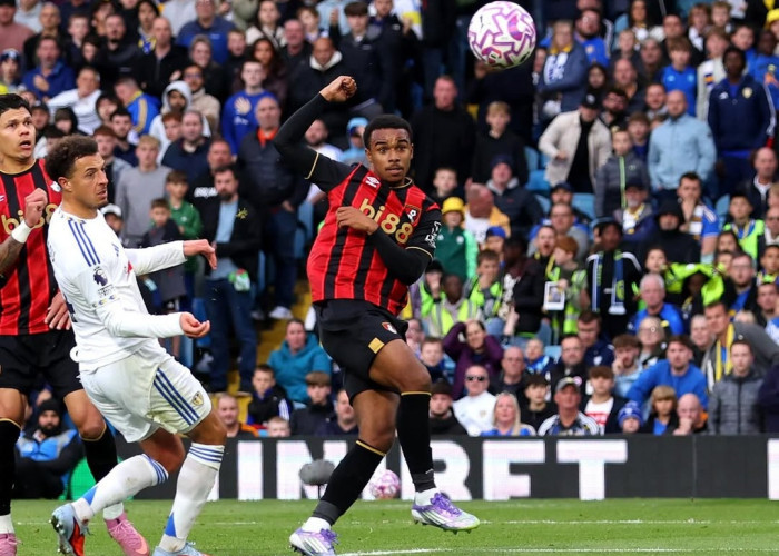 Eli Junior Kroupi Jadi Rebutan Klub Elite Eropa, Bournemouth Siapkan Kontrak Fantastis!