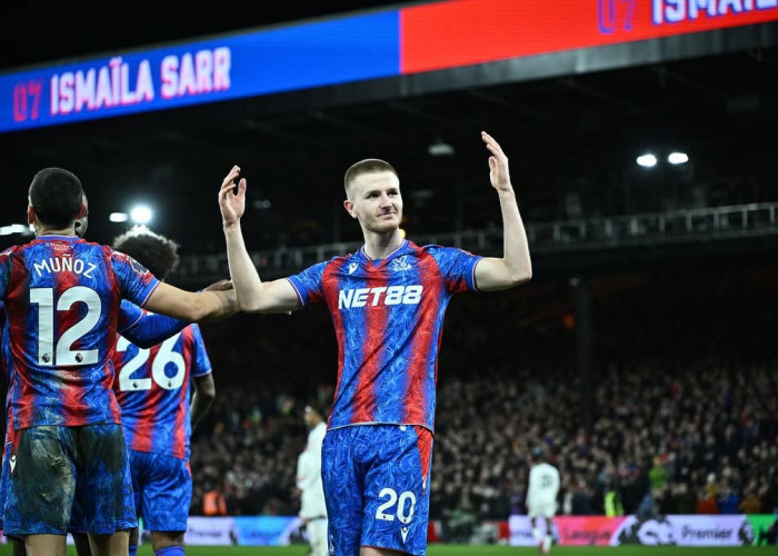 Paul Scholes Pilih Adam Wharton Ketimbang Baleba untuk Perkuat MU