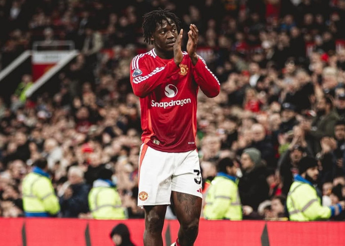 Kobbie Mainoo Masuk Daftar Belanja Napoli: MU Dilema Soal Masa Depannya!