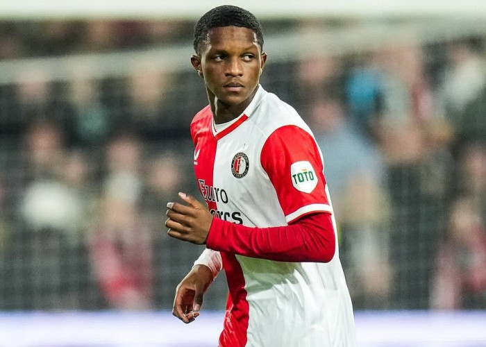 Manchester City Bidik Bintang Belanda: Givairo Read Masuk Daftar Transfer!