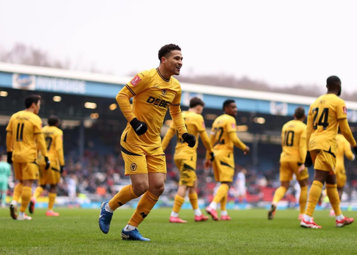 Manchester United Incar Joao Gomes, Alternatif Murah yang Menjanjikan?