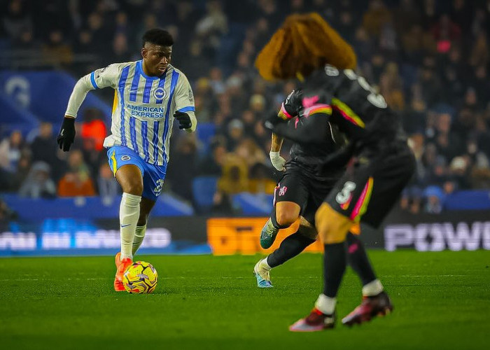 Manchester United Incar Carlos Baleba, Mbeumo Mulai Bujuk