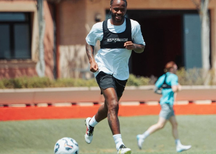 Napoli Pantau Raheem Sterling, Gaji Tinggi Jadi Penghalang!