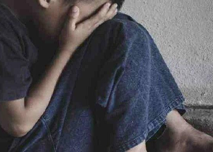 Sakit Jiwa! Pria di Kolaka Rekam Aksi Menganiaya Putri Kandung demi Rayu Istri Pulang