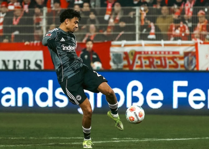 Liverpool Intip Performa Nathaniel Brown, Frankfurt Pasang Harga Fantastis