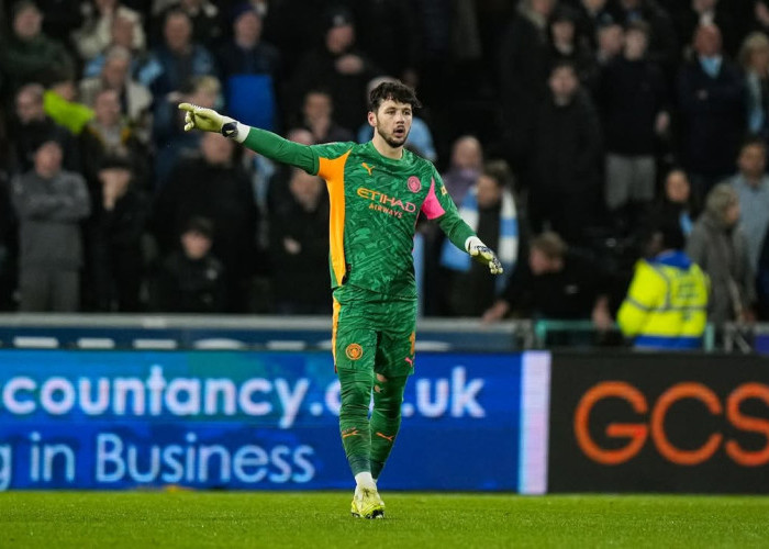 James Trafford Jadi Rebutan Klub Premier League: Masa Depannya di Man City Makin Suram