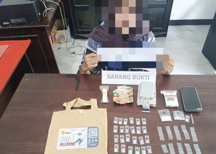 Wanita Muda di Kendari Ditangkap, Diduga Edarkan Sabu 33 Sachet