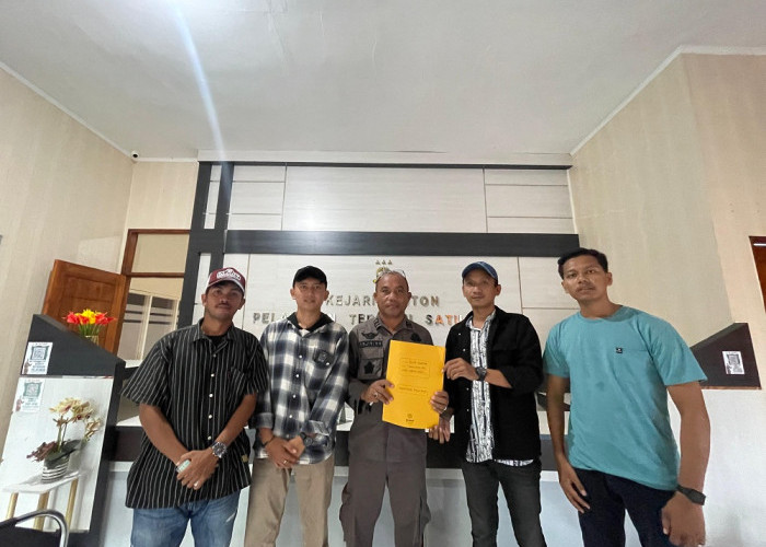 Diduga Kumpulkan Fee Proyek, Mantan PJ Bupati La Haruna dan Istri Resmi Dilaporkan ke Kejari Buton