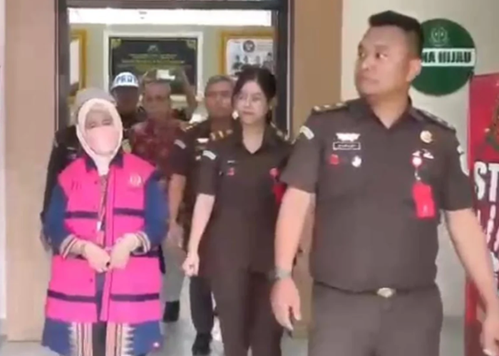 Mantan Sekda Kendari Nahwa Umar Dijebloskan ke Tahanan, Buntut Korupsi Rp444 Juta 