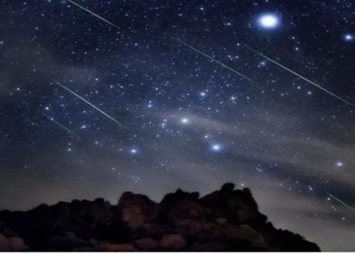 Ini Saatnya Puncak Hujan Meteor Geminid 2025! Pesta Kembang Api Alami di Langit Akhir Tahun 