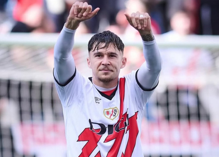 Barcelona Hidupkan Lagi Minat pada Andrei Ratiu, Rayo Vallecano Mulai Waspada!