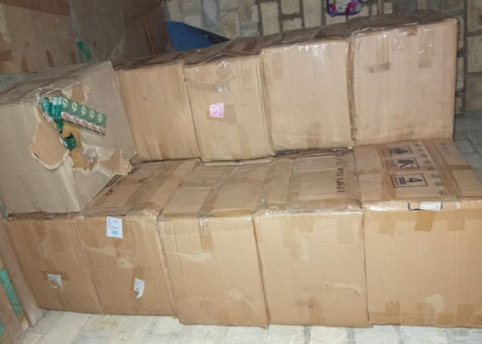 Gudang Penimbunan Rokok Ilegal di Baubau Dibongkar Aparat Bea Cukai Kendari 