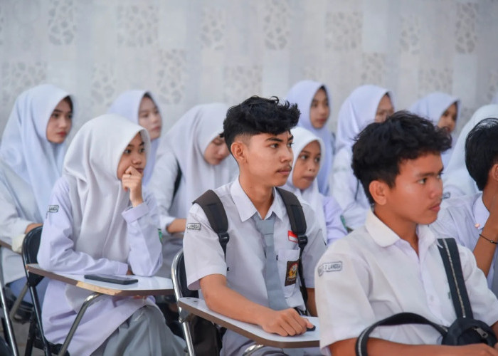 Kualitas Udara Memburuk akibat Karhutla, Pemkot Baubau Hentikan Pembelajaran Tatap Muka