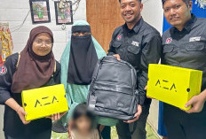 Kisah Mandala Sentuh Hati, AZA x Disway Grup Beri Bantuan Sepatu dan Tas Sekolah