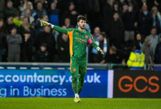 Manchester City Tegas Soal Masa Depan James Trafford Jelang Bursa Transfer