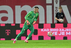 Dominik Livakovic Masuk Radar Barcelona, Diproyeksikan Jadi Pelapis Joan Garcia