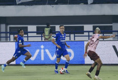 Prediksi Dewa United vs Persib: Adu Mekanik Lini Tengah Demi Poin Krusial